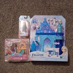 Disney Frozen Princess Castle Set with Blue and Pink Accents